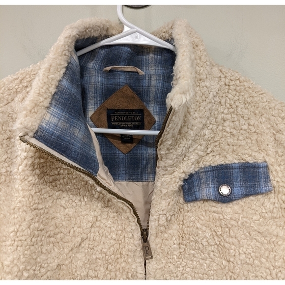 Pendleton Sherpa and Plaid Full Zip Pocket Jacket Size Medium - Picture 2 of 10